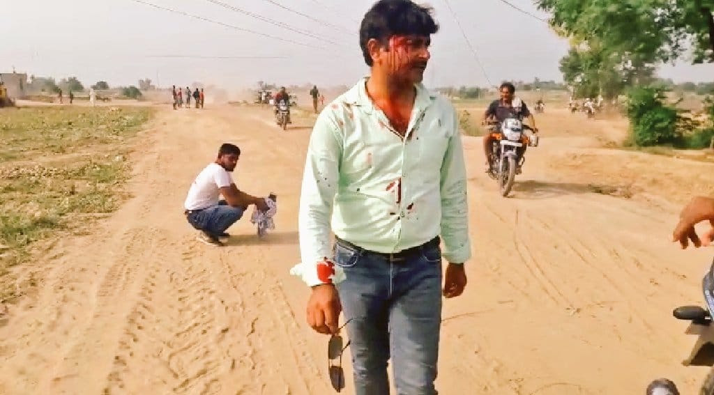 TV journalists attacked by illegal sand miners in Punjab, India