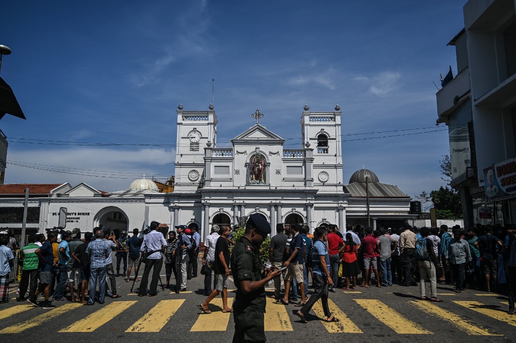 Sri Lanka blocks social media after deadly terror attack