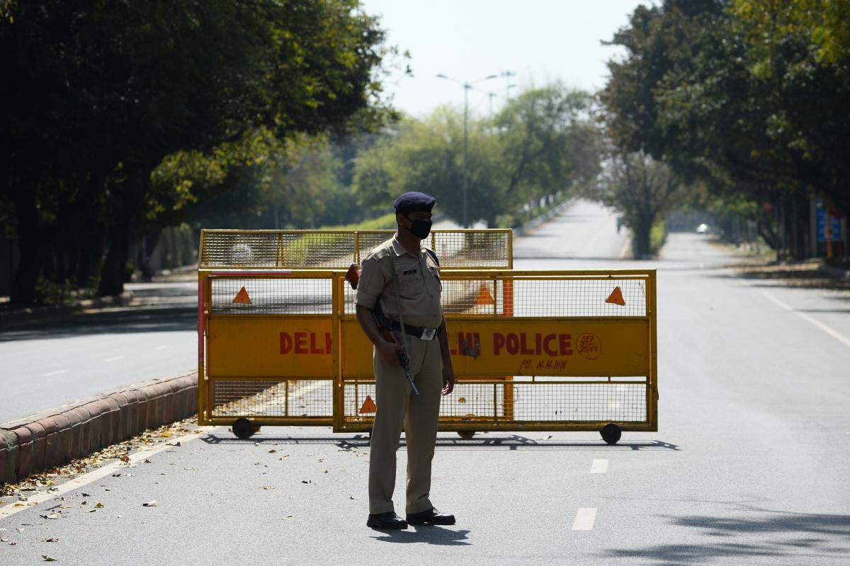 India: Police attack journalists amid the lockdown