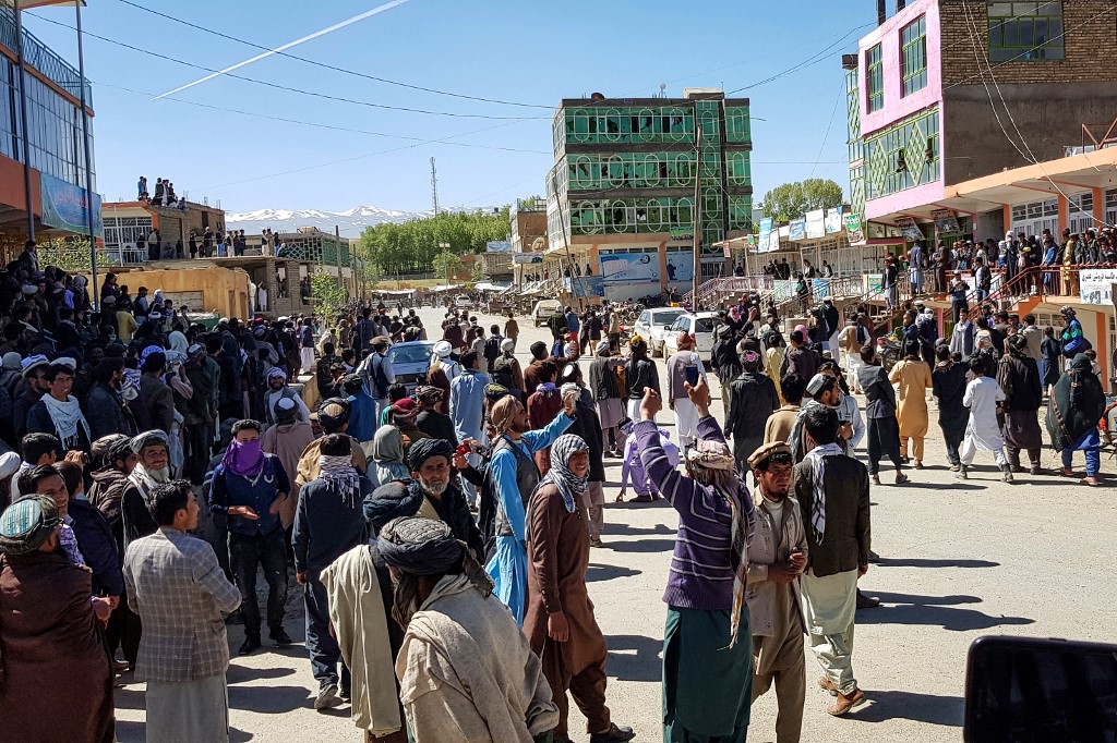 Afghanistan: Journalist shot dead in police crossfire