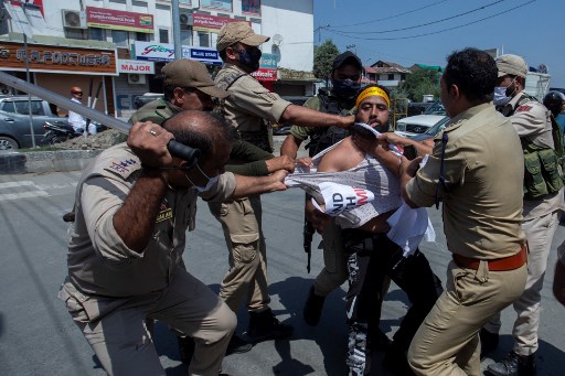 India: Jammu and Kashmir Police assault journalists covering Muharram procession